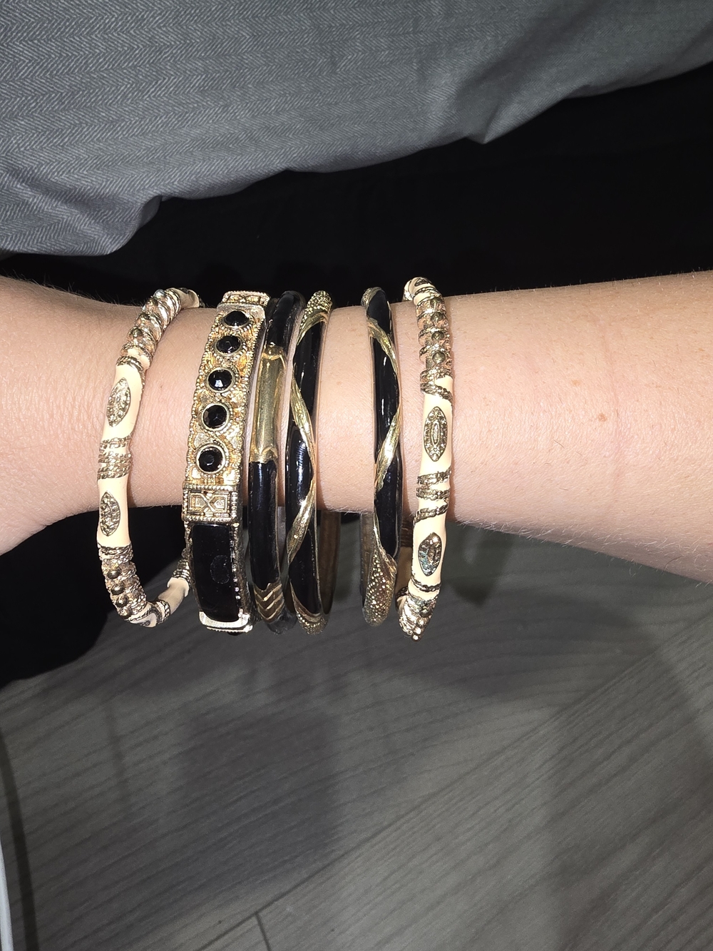 Gold and Black Mixed Bangle Bracelet Set - Women's Jewelry
